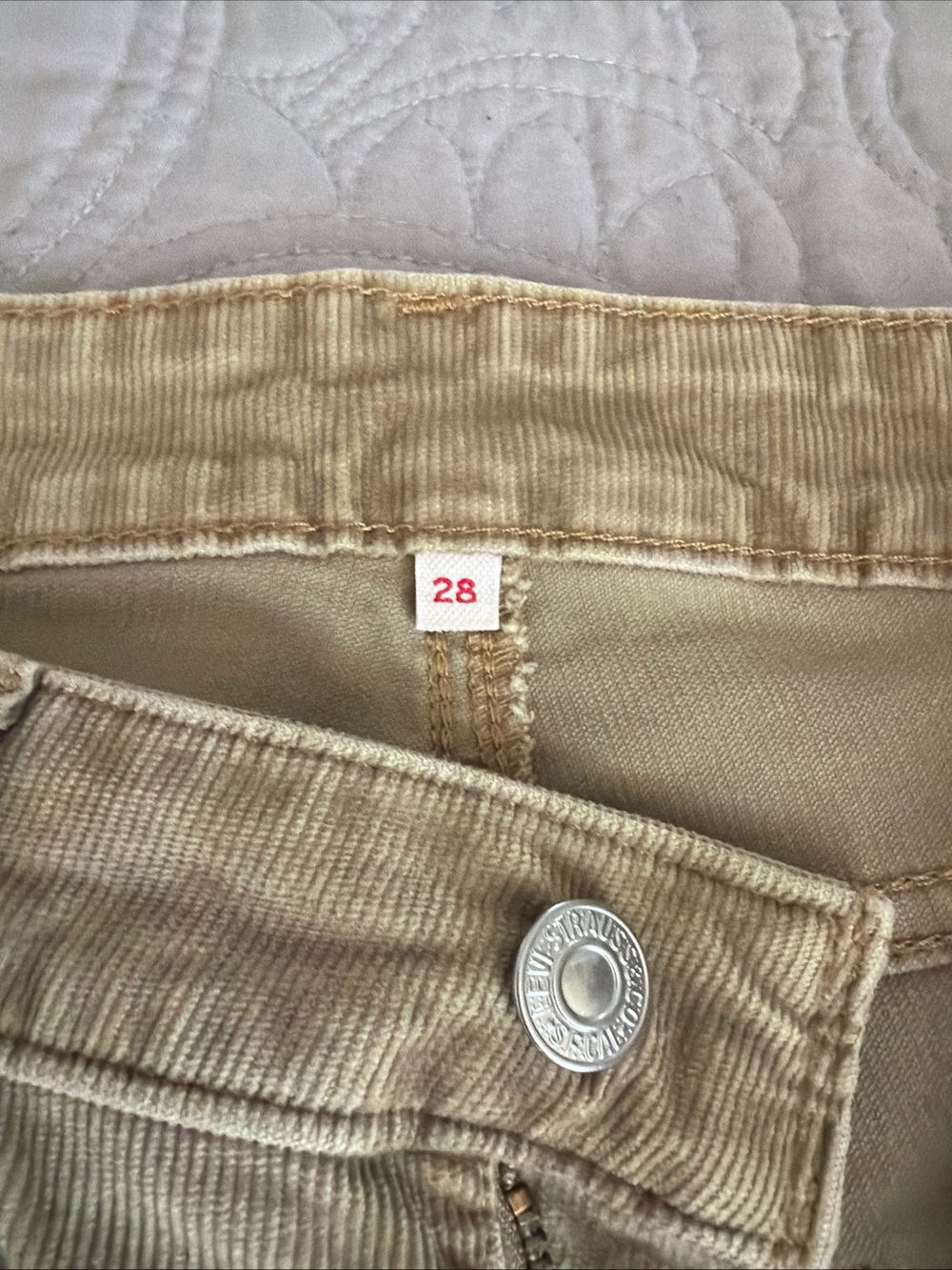 Women’s Levi brand Beige Flared corduroy jeans size 28 - Picture 2 of 8